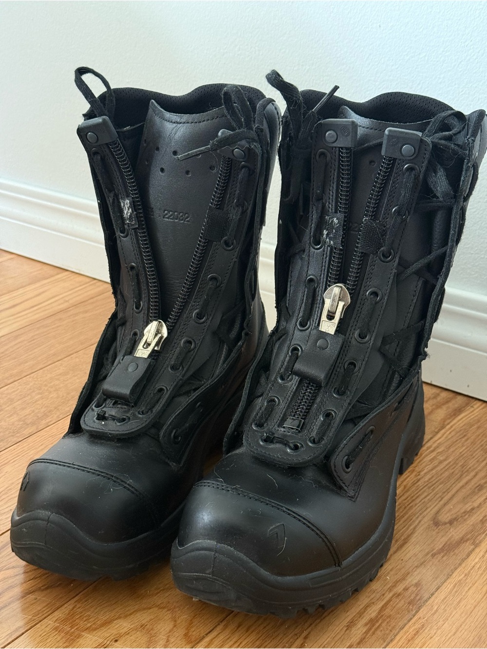 Size 6.5 HAIX Airpower XR1 EMS/Duty Boots